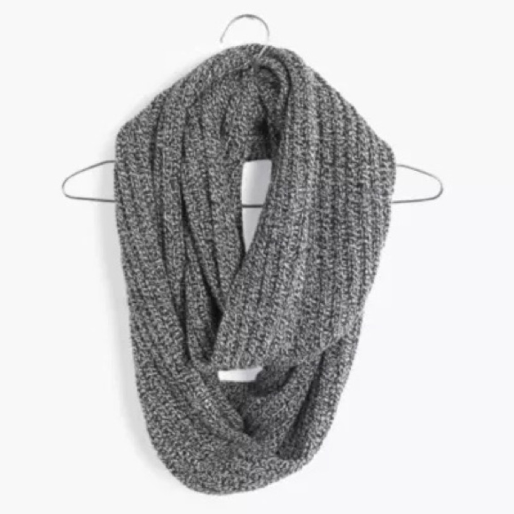 Madewell Softest Ribbed Circle Scarf